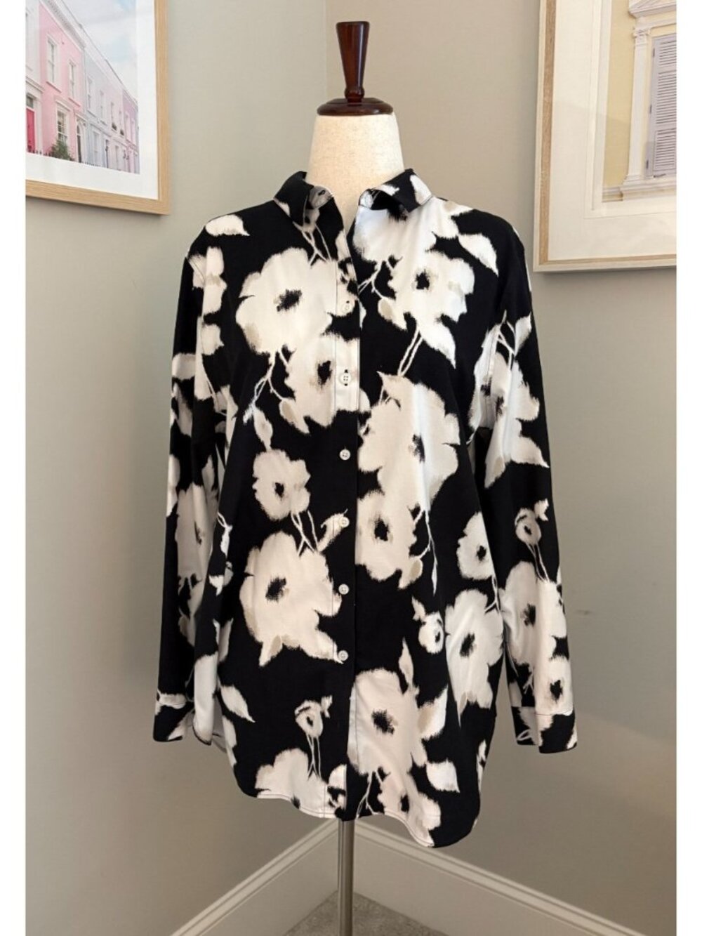 Chico's No-Iron Stretch Floral Mirage Tunic Shirt Size 3 US 16 Black White Work